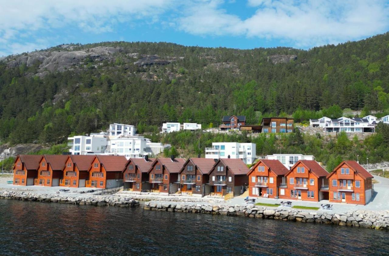Preikestolen Panorama - Seaside Apartments Jørpeland Kültér fotó