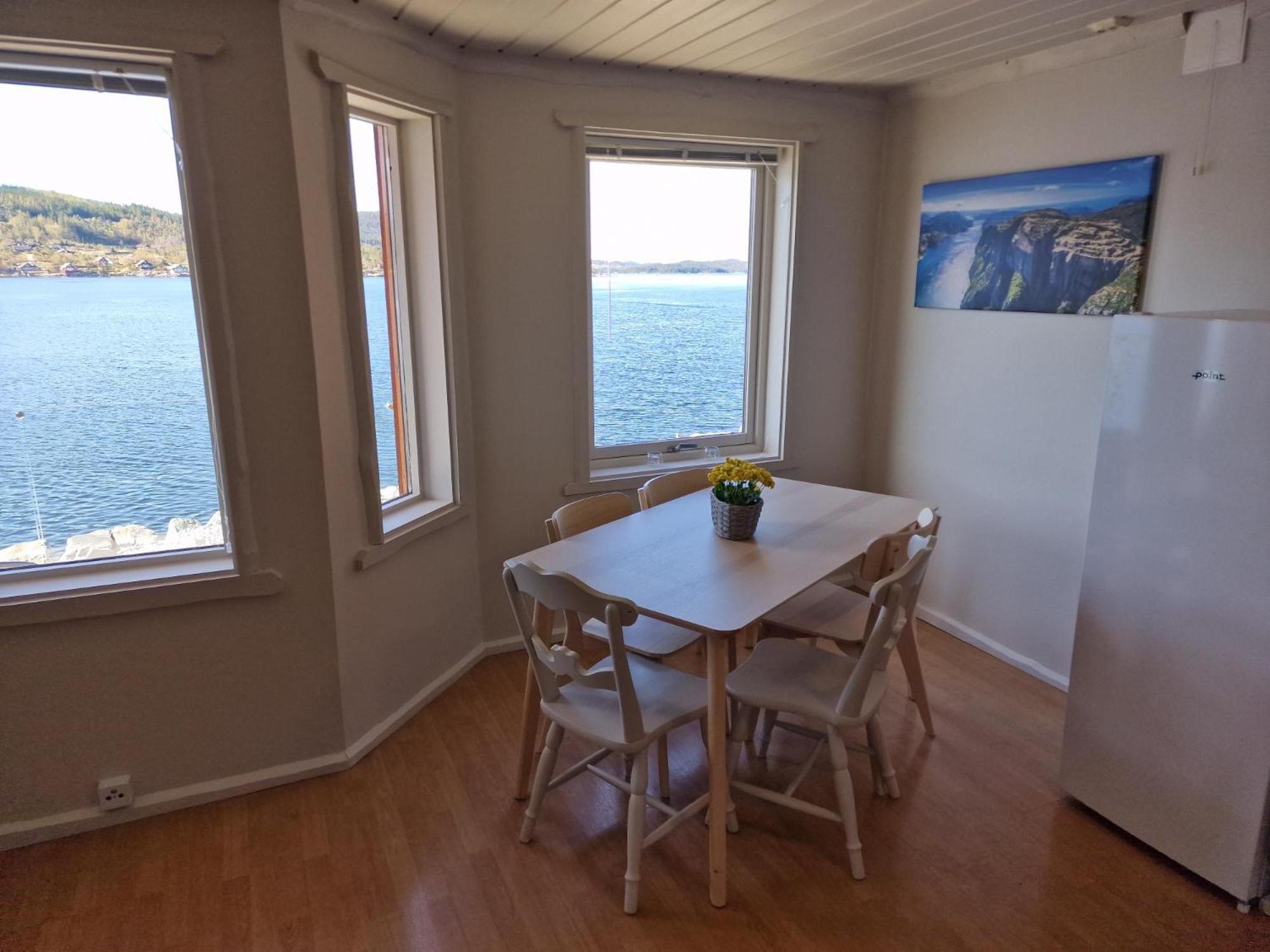 Preikestolen Panorama - Seaside Apartments Jørpeland Szoba fotó