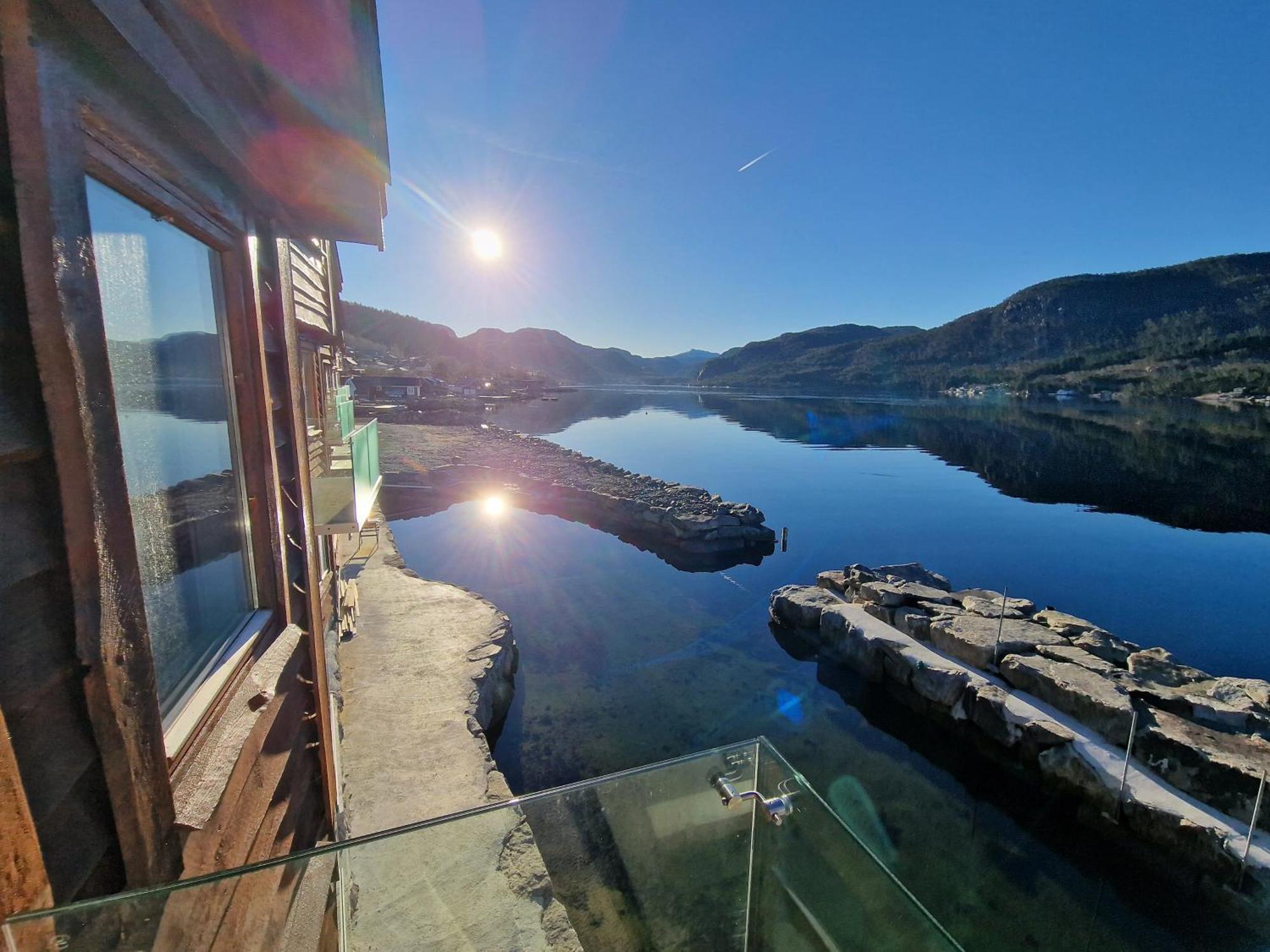 Preikestolen Panorama - Seaside Apartments Jørpeland Szoba fotó