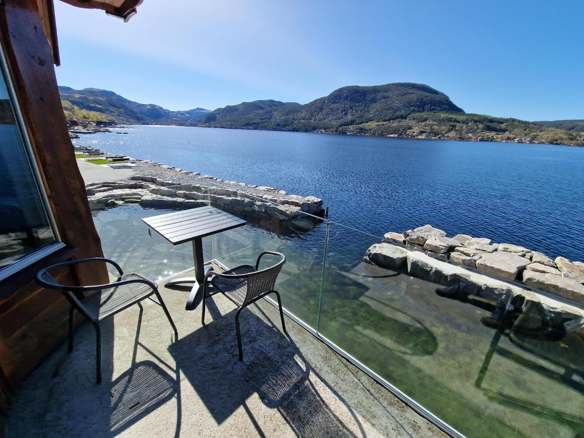 Preikestolen Panorama - Seaside Apartments Jørpeland Kültér fotó