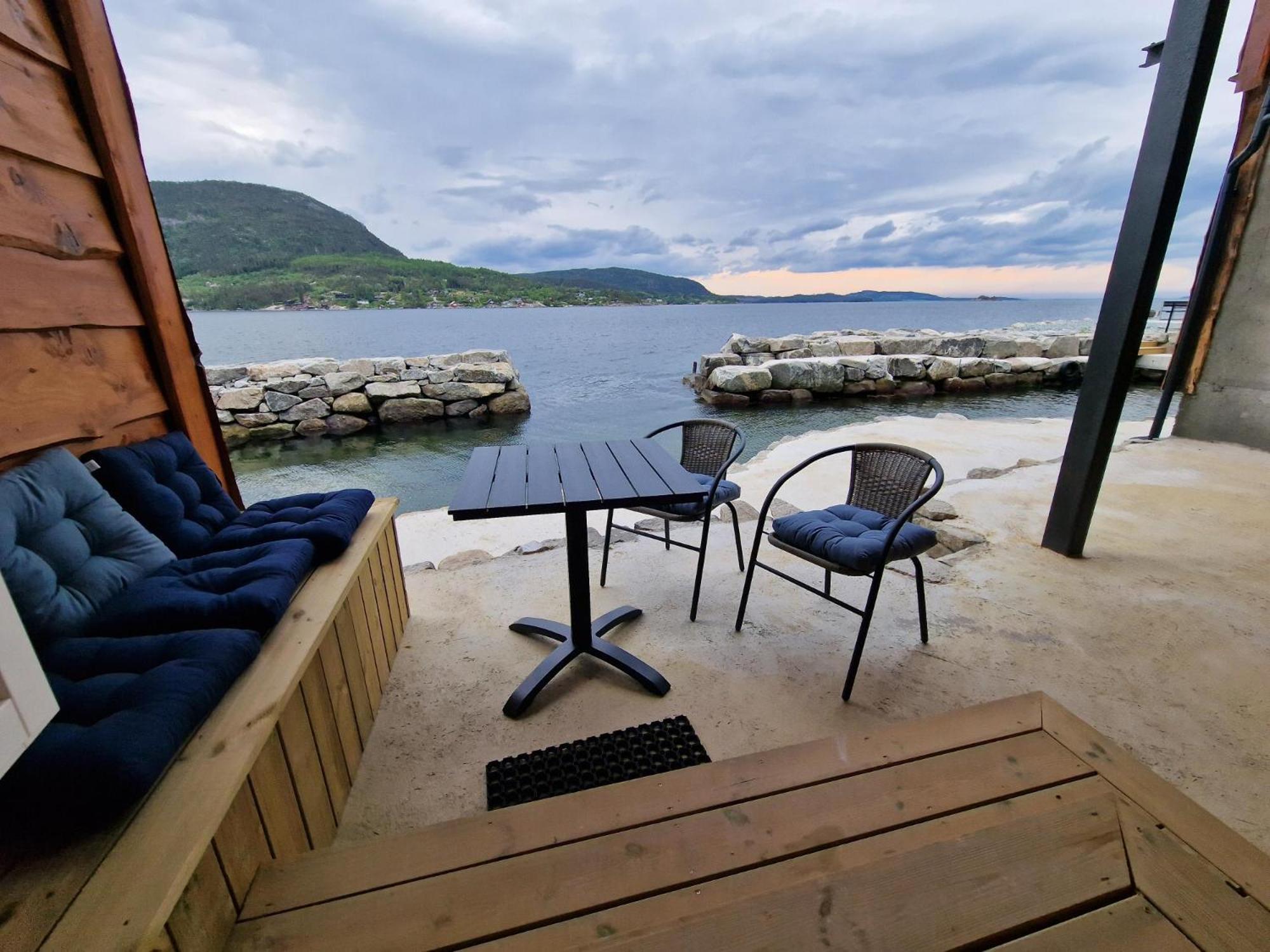 Preikestolen Panorama - Seaside Apartments Jørpeland Kültér fotó