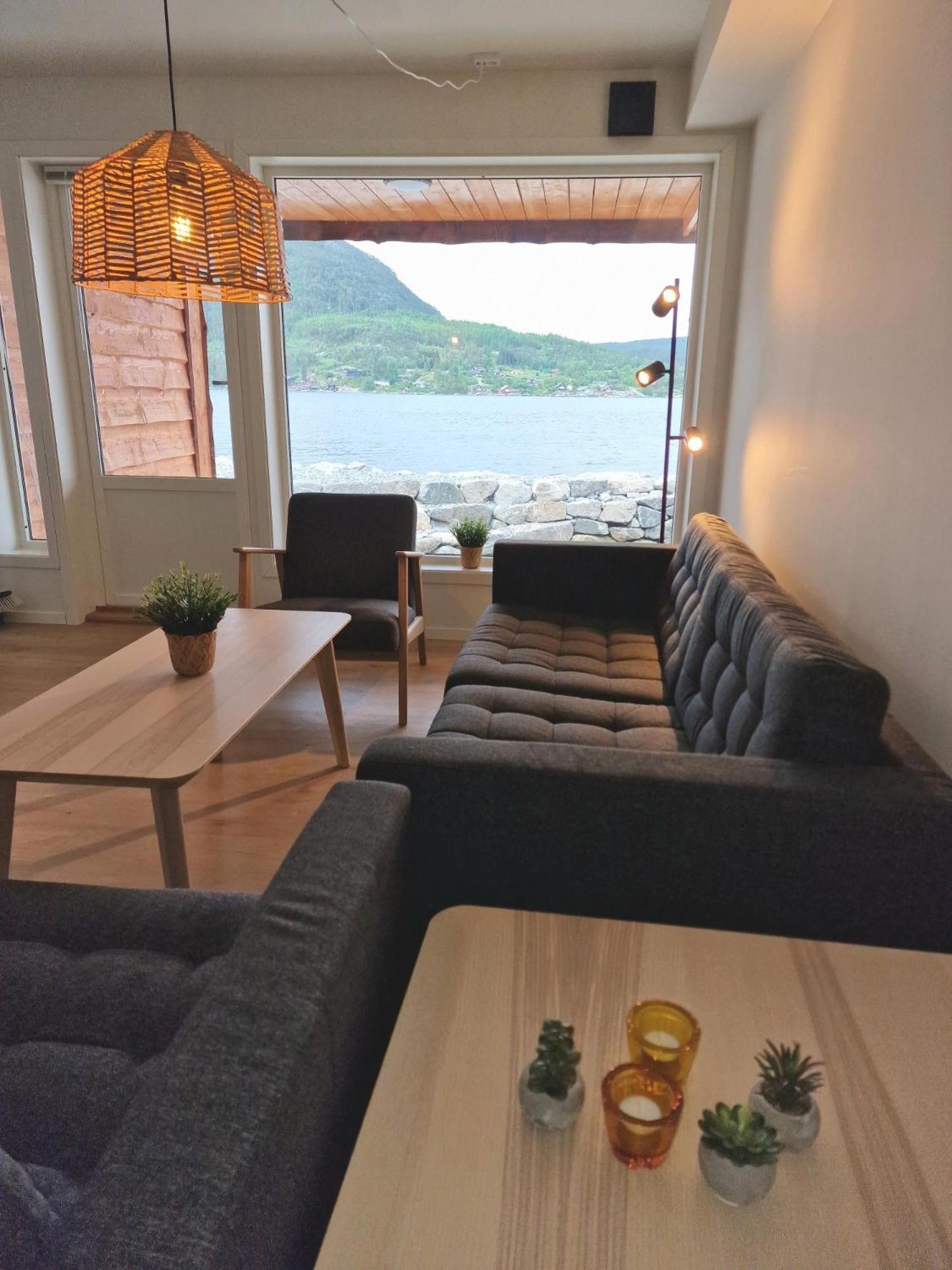Preikestolen Panorama - Seaside Apartments Jørpeland Kültér fotó